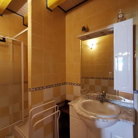 Historique Avec Peche Privee Et Foret, Pres De Brioude Et Blesle - Fr-1-582-352 Holiday home Lorlanges